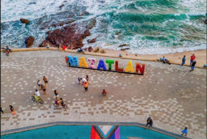 Piden respetar los horarios de playa en Mazatlán